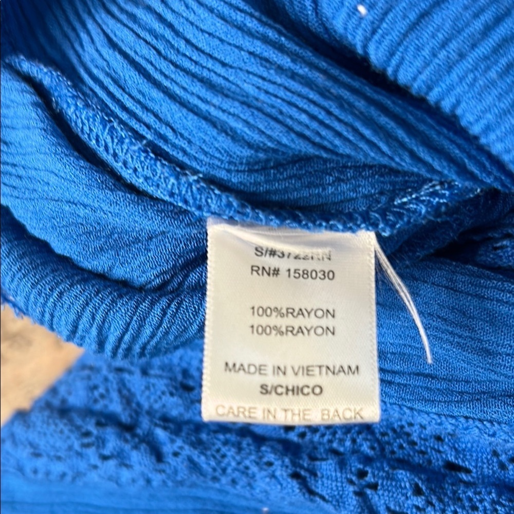 Love Tree Blue Wrap-Style Jumpsuit with V-Neckline and Flared Legs Sz S - Picture 10 of 10
